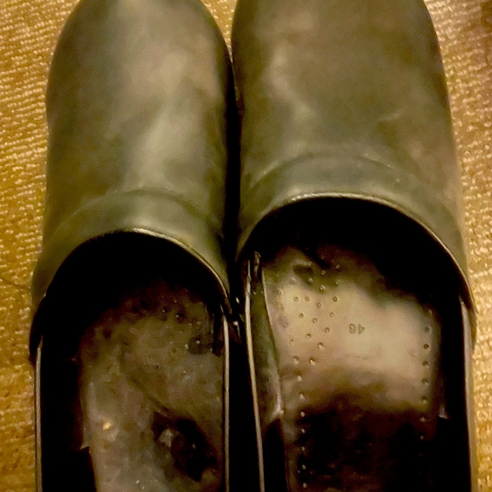 Dansko mens nurse clogs
